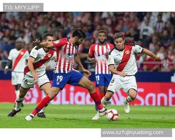 塞维利亚与比尔的精彩对决揭示了足球战术与团队合作的重要性