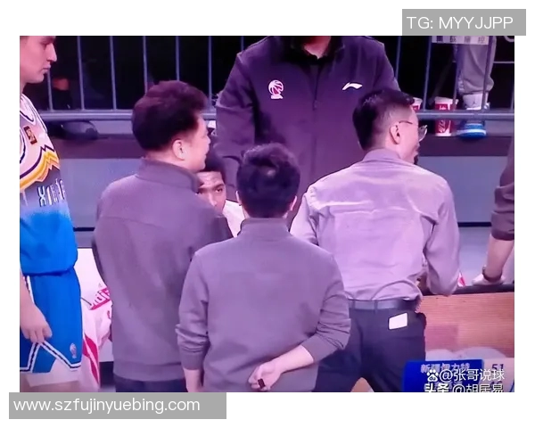山东男篮与新疆队激战精彩瞬间回顾视频解析
