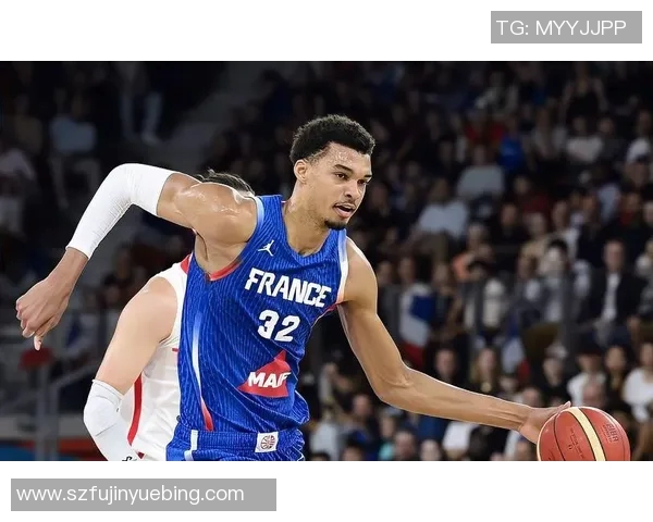 澳大利亚男篮与伊朗男篮激战正酣谁将赢得这场精彩对决