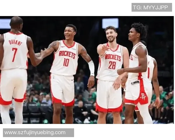 火箭与快船的激烈对决1415日赛场精彩瞬间回顾与分析