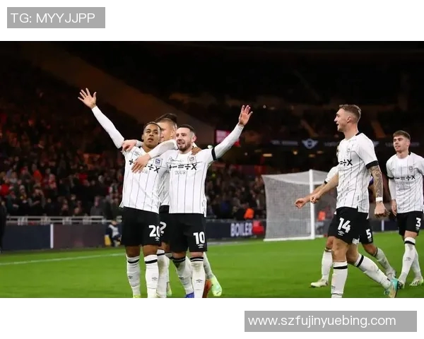 斯旺西主场迎战博尔顿争夺英冠积分榜重要位置