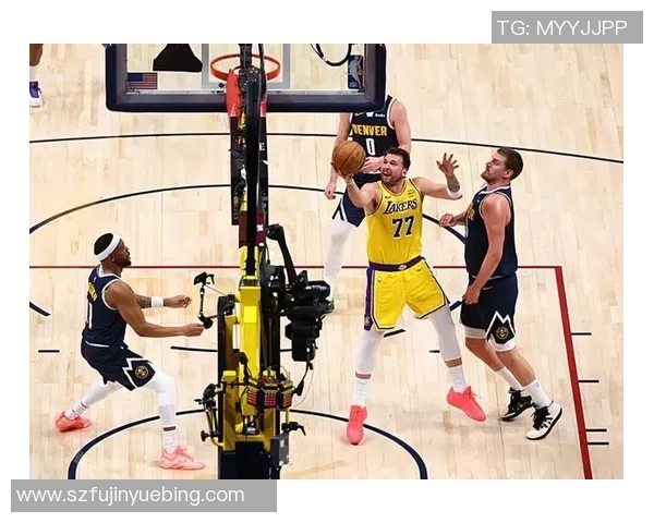 湖人掘金激战G4关键时刻的逆转与绝杀揭示季后赛的悬念与荣耀 湖人掘金激战G4关键时刻的逆转与绝杀揭示季后赛的悬念与荣耀