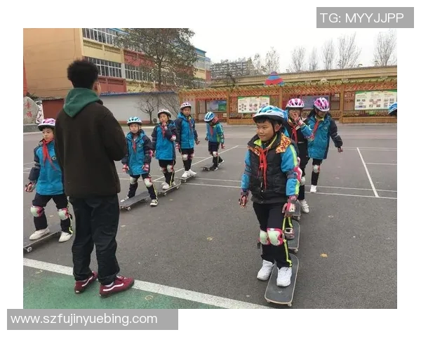 黄静的滑板人生：从街头到赛场的深度对话与成长故事