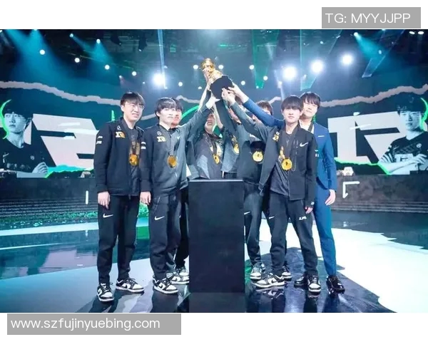 RNG职业联赛转型之路探秘：从辉煌到重生的蜕变与挑战