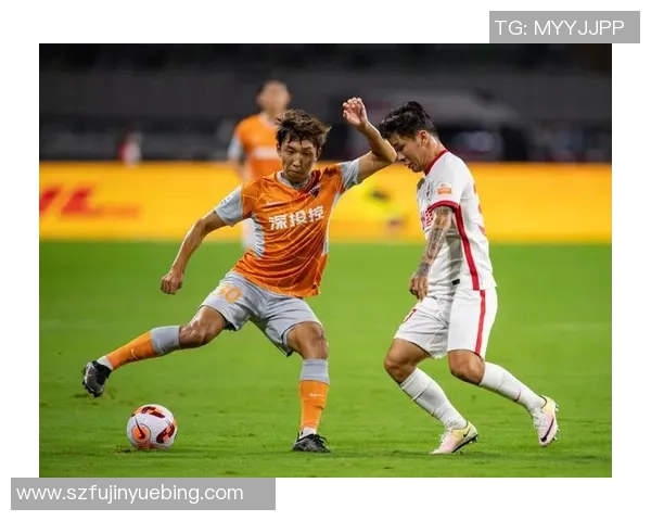 深圳足球队战术变革引发热议球迷期待新风格带来突破与胜利